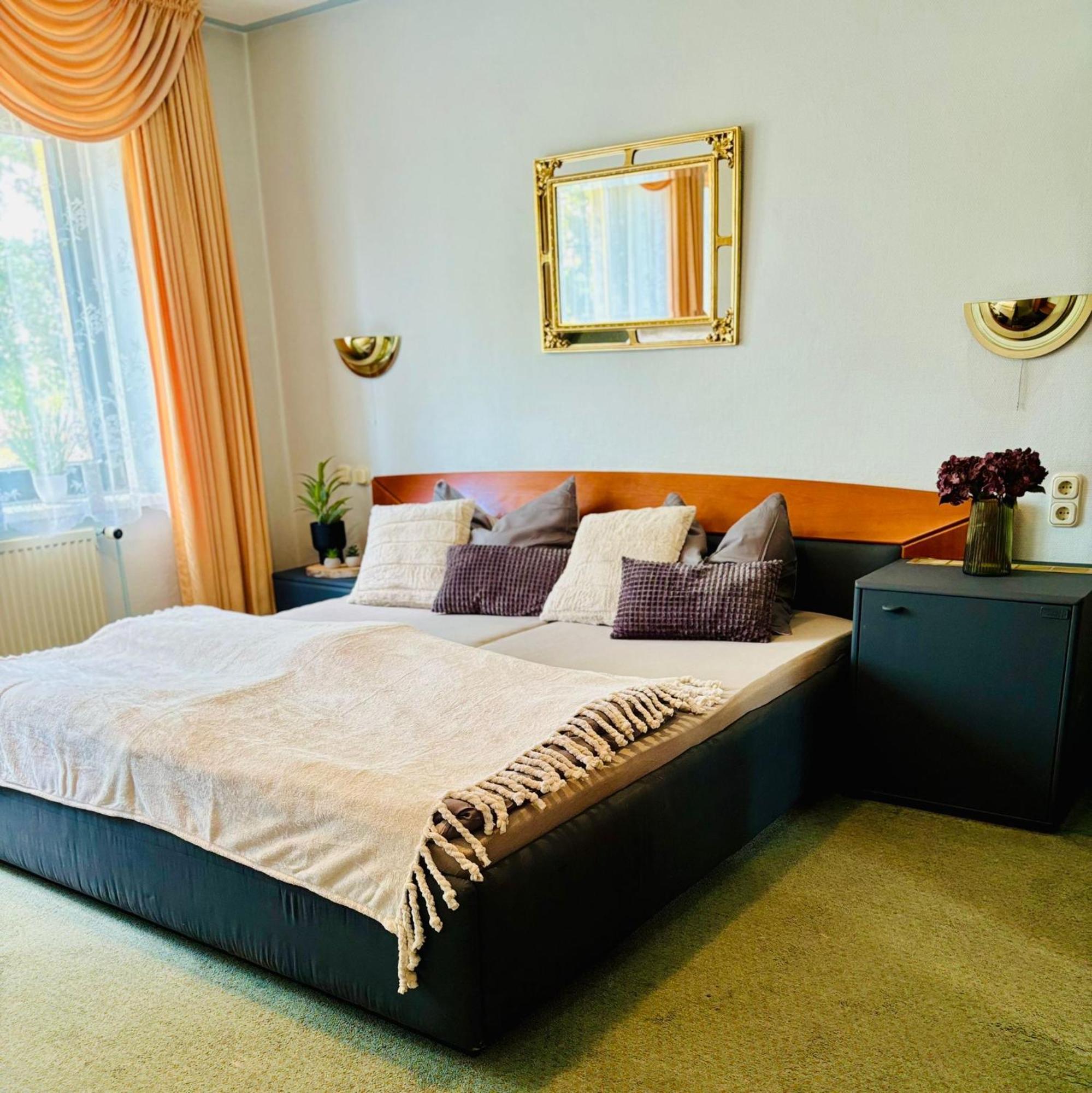 Themenhotel Rehlein Тале Екстериор снимка